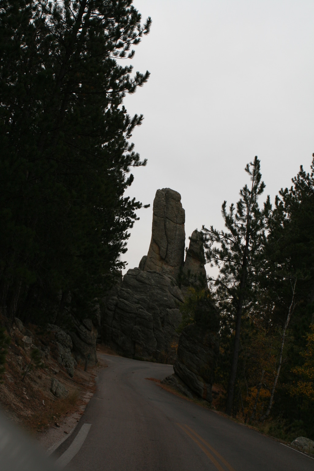2011/10(October)/South-Dakota-SD/8-Needles-Highway-Custer-State-Park/1024x768_2011-10-07-SD-Custer-State-Park-Needles-Highway-13.JPG