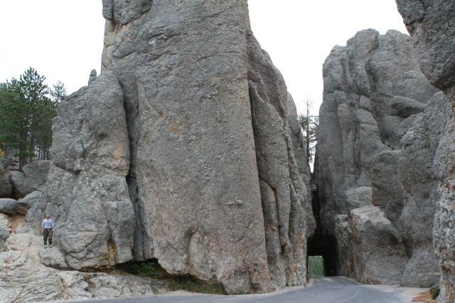 2011/10(October)/South-Dakota-SD/8-Needles-Highway-Custer-State-Park/640x480_2011-10-07-SD-Custer-State-Park-Needles-Highway-19-Travis.JPG