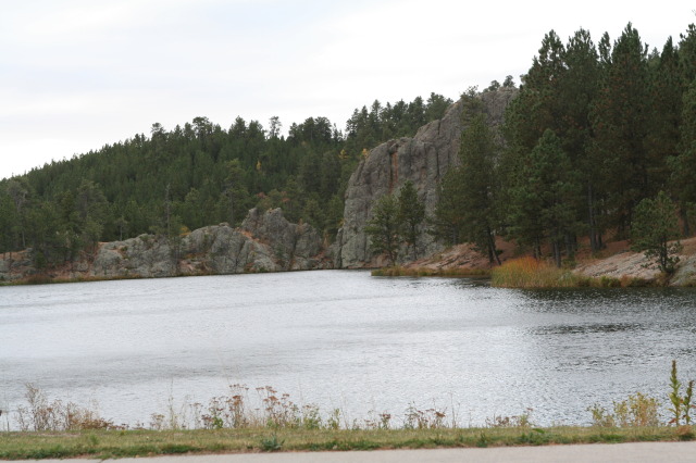 2011/10(October)/South-Dakota-SD/8-Needles-Highway-Custer-State-Park/640x480_2011-10-07-SD-Custer-State-Park-Needles-Highway-36-Legion-Lake.JPG