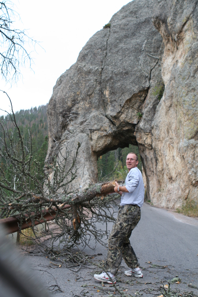 2011/10(October)/South-Dakota-SD/8-Needles-Highway-Custer-State-Park/800x600_2011-10-07-SD-Custer-State-Park-Needles-Highway-05-Travis.JPG