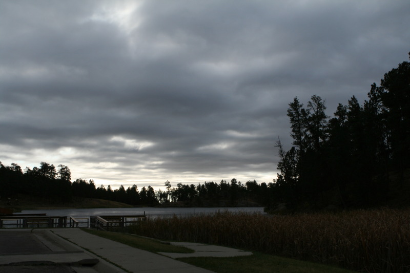 2011/10(October)/South-Dakota-SD/8-Needles-Highway-Custer-State-Park/800x600_2011-10-07-SD-Custer-State-Park-Needles-Highway-39-Legion-Lake.JPG