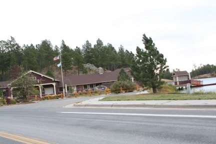 2011-10-07-SD-Custer-State-Park-Needles-Highway-38-Legion-Lake.JPG