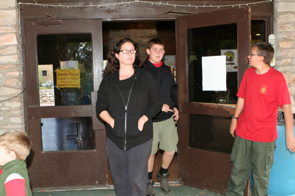 2011/10(October)/Troop214-Canyon-of-the-Eagles/2011-10-22-Troop214-Longhorn-Caverns-01.JPG