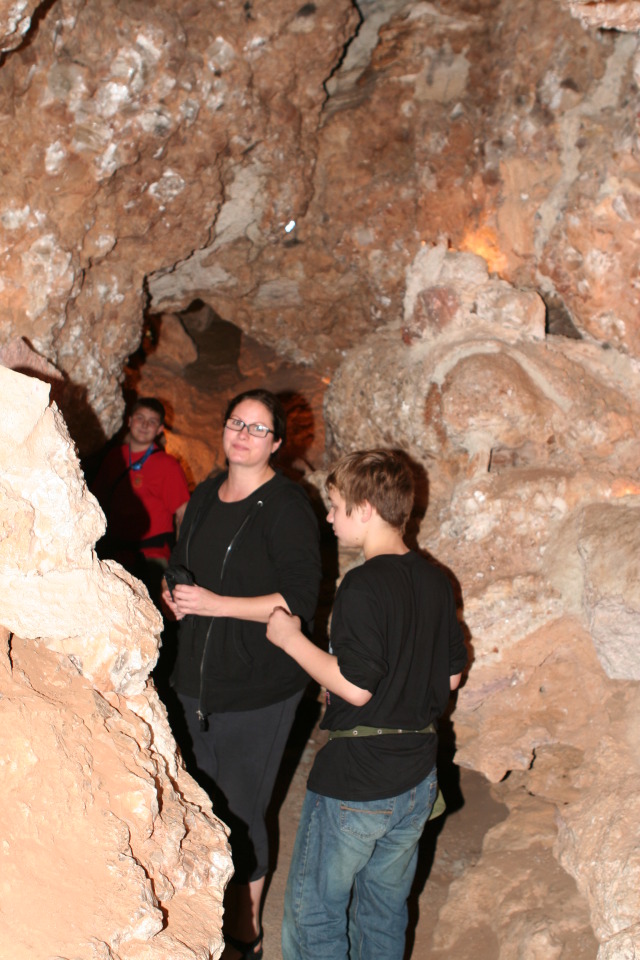 2011/10(October)/Troop214-Canyon-of-the-Eagles/640x480_2011-10-22-Troop214-Longhorn-Caverns-16.JPG
