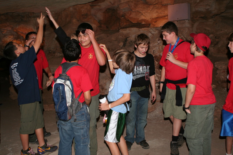 2011/10(October)/Troop214-Canyon-of-the-Eagles/800x600_2011-10-22-Troop214-Longhorn-Caverns-14.JPG