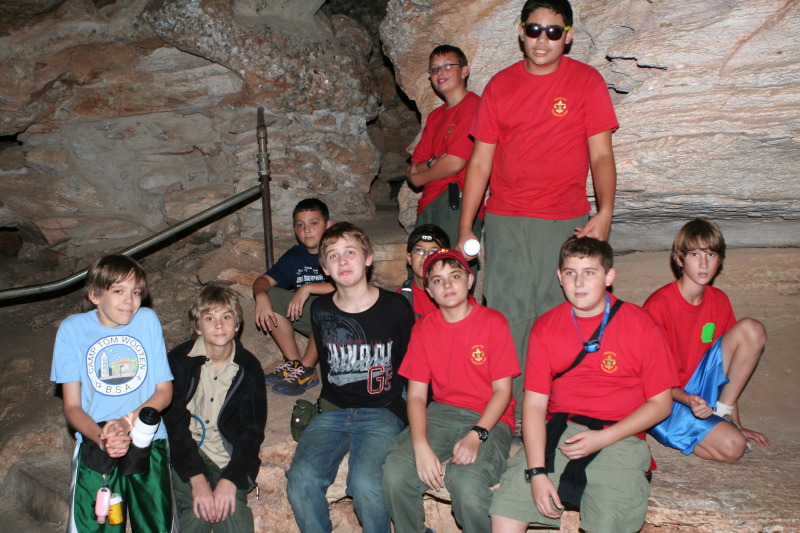2011/10(October)/Troop214-Canyon-of-the-Eagles/800x600_2011-10-22-Troop214-Longhorn-Caverns-29-GOOD.JPG