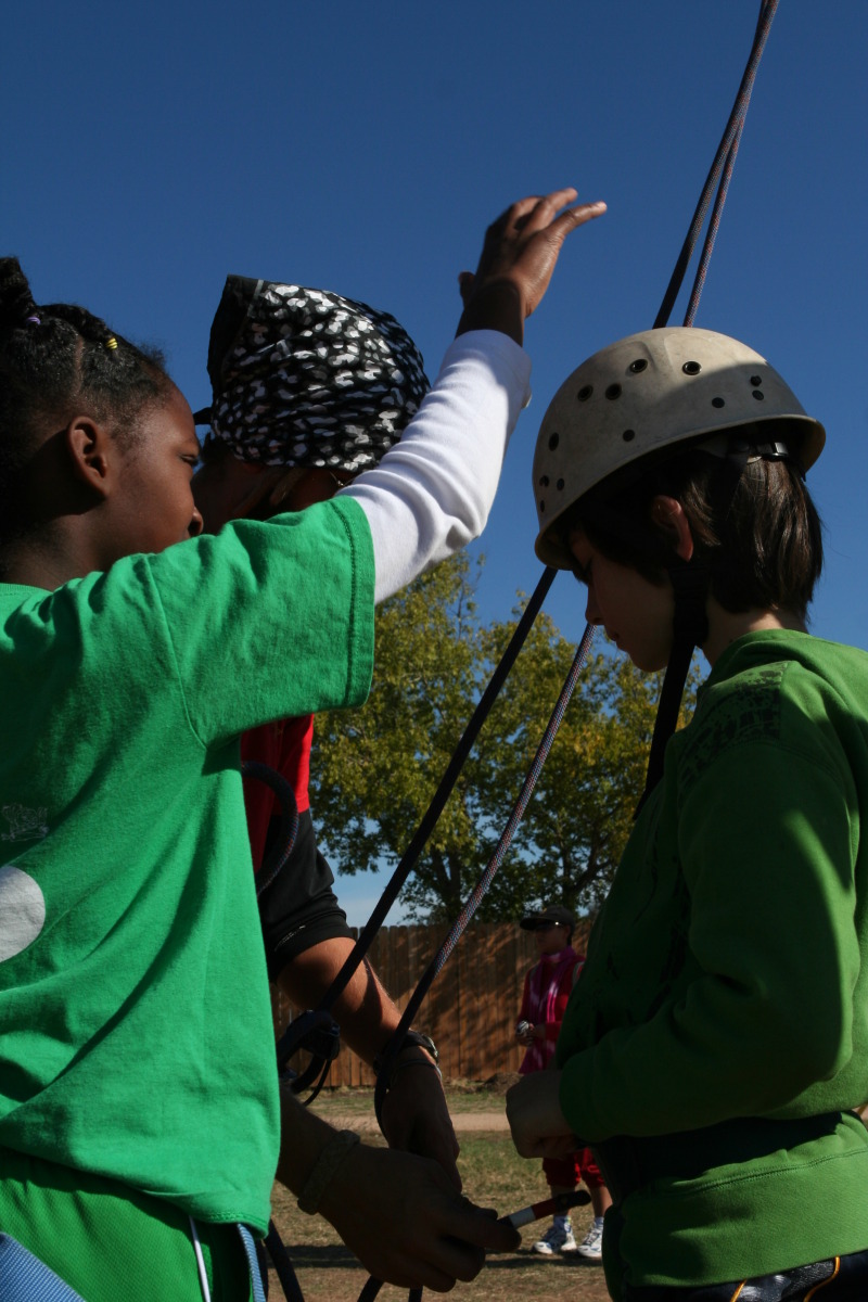 2011/11(November)/Best-of-2011-Camp-Champions-NYOS/800x600_2011-11-11-Outdoor-School-078-Dax.JPG