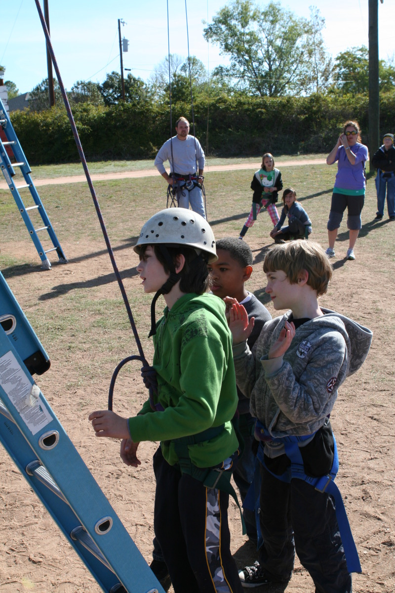 2011/11(November)/Best-of-2011-Camp-Champions-NYOS/800x600_2011-11-11-Outdoor-School-081-Dax.JPG