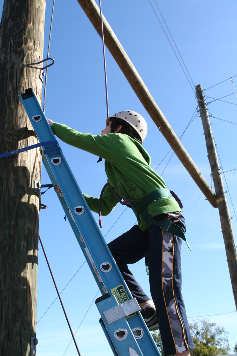 2011/11(November)/Best-of-2011-Camp-Champions-NYOS/800x600_2011-11-11-Outdoor-School-085-Dax.JPG
