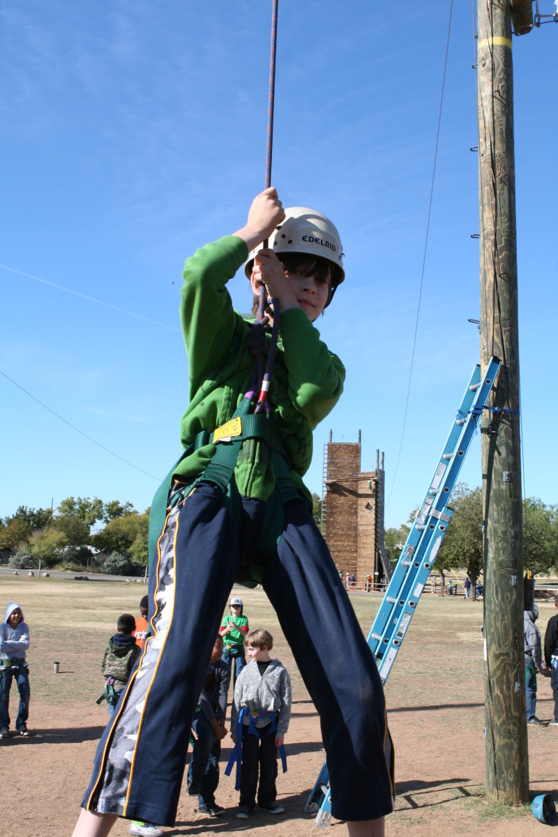 2011/11(November)/Best-of-2011-Camp-Champions-NYOS/800x600_2011-11-11-Outdoor-School-110-Dax.JPG
