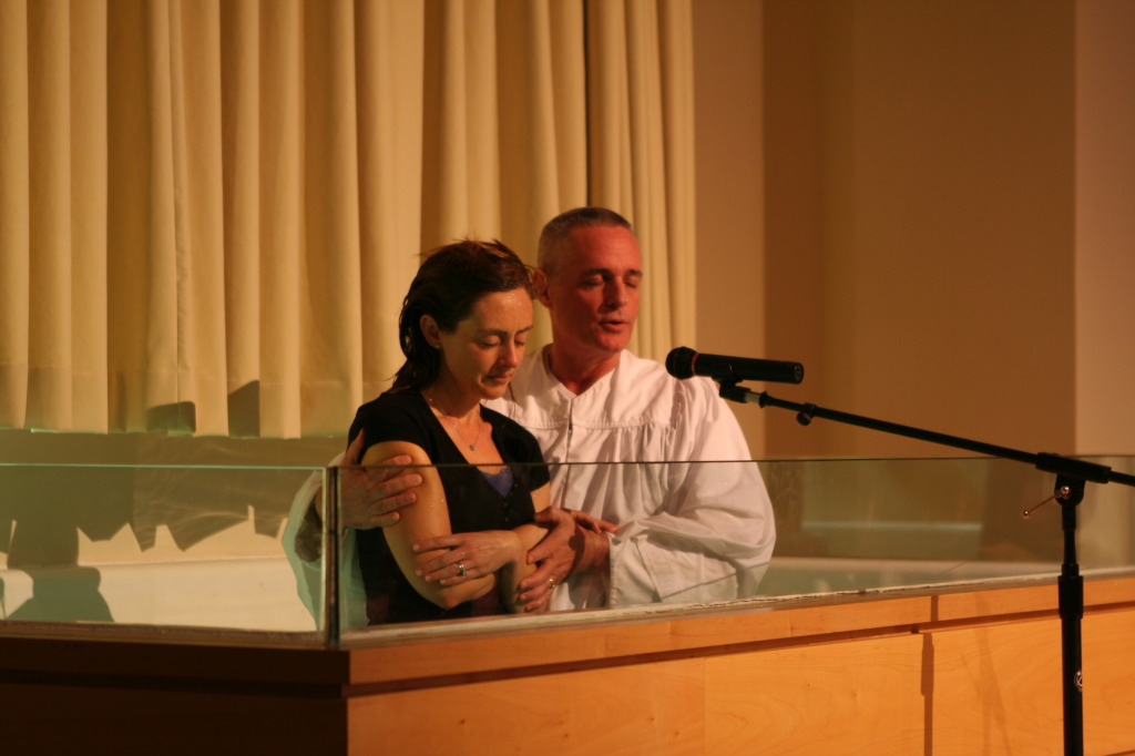 2011/11(November)/Heather-Baptism/1024x768_2011-11-06-Heather-reBaptism-16.JPG