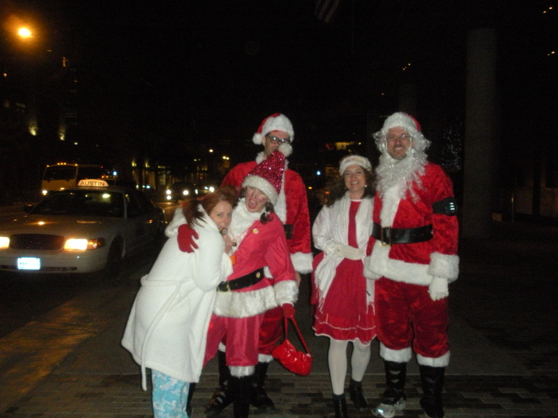 2011/12(December)/Santa-Rampage/800x600_2012-12-09-Santa-Rampage-2-Chris-Vanessa-Travis-Suzi-Dottie.JPG