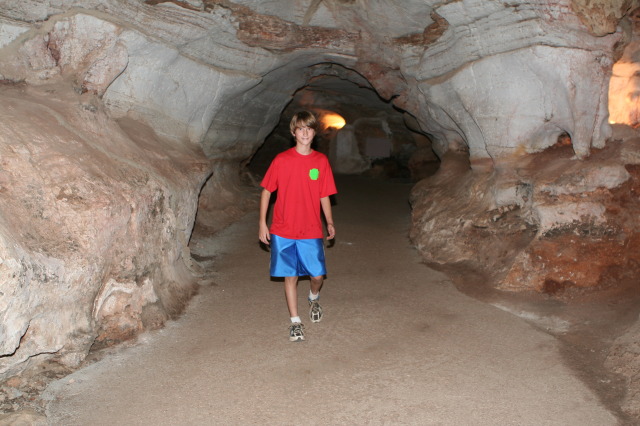 2011-10-22-Troop214-Longhorn-Caverns-28-GOOD.JPG