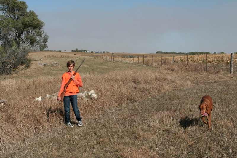 2011/BEST-OF/800x600_2011-10-01-SD-Hunting-55-Chance-Bevo-GOOD.JPG