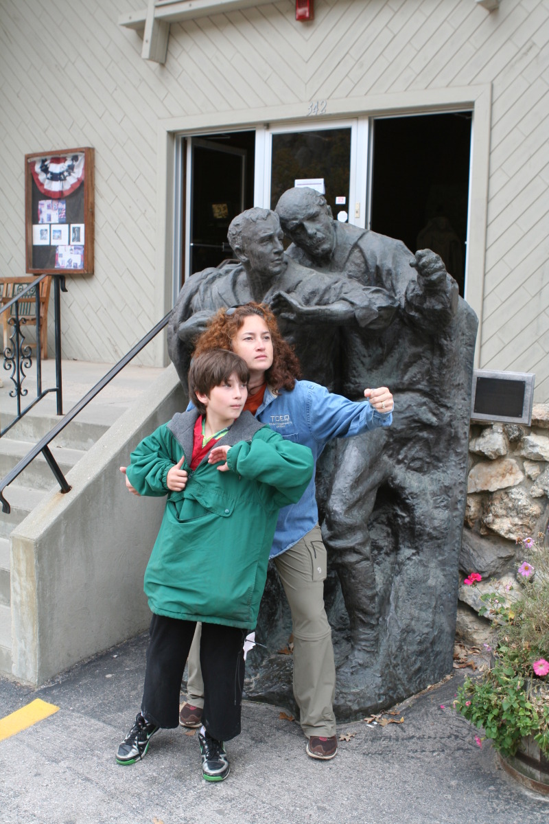 2011/BEST-OF/800x600_2011-10-06-SD-Mt-Rushmore-04-Dax-Suzi-GOOD.JPG