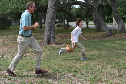 2011-04-24-Easter-21-Travis-Chance-GOOD.JPG