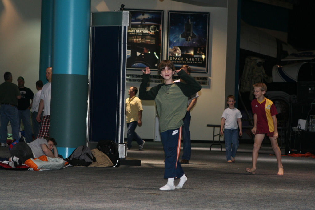 2012/03(March)/Pack409-NASA/1024x768_2012-03-03-Pack409-NASA-16-Dax.JPG