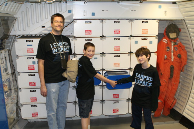 2012-03-04-Pack409-NASA-34-Matt-Case-Dax.JPG
