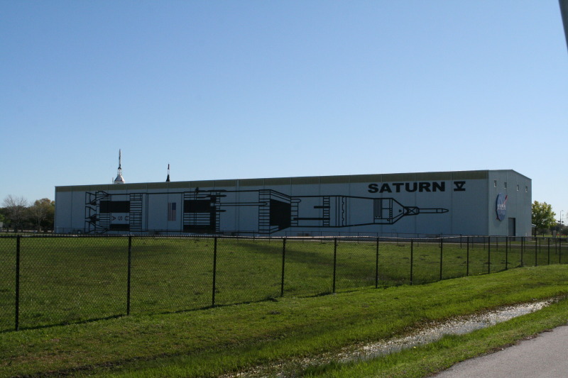 2012/03(March)/Pack409-NASA/800x600_2012-03-04-Pack409-NASA-03-Saturn-V.JPG