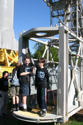 2012-03-04-Pack409-NASA-04-Case-Dax.JPG