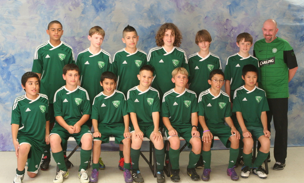 2012/03(March)/Soccer-picture-day/1024x768_2012-03-24-The-Crew-Soccer-Team-03.jpg