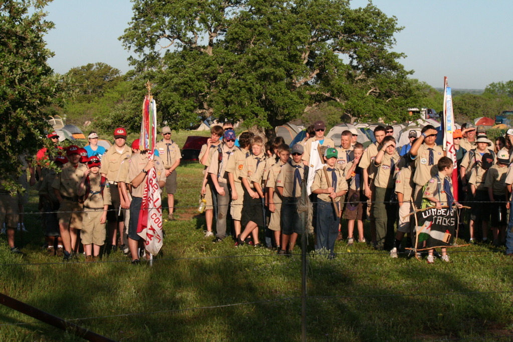 2012/03(March)/Troop214-District-Camporee-OA-tap-out/1024x768_2012-03-31-Troop214-District-Camporee-Wolf-Mountain-11-Opening-Flag-ceremony.JPG
