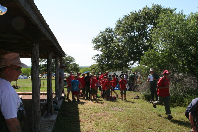 2012-03-31-Troop214-District-Camporee-Wolf-Mountain-43-relay-race.JPG