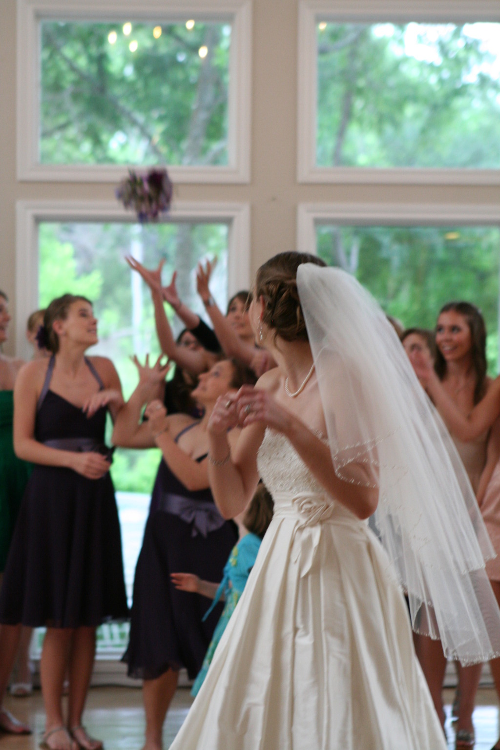 2012/04(April)/Briana-Seeley-Trey-Chapman-Wedding/1024x768_2012-04-14-Briana-Trey-Chapman-wedding-47-boquet.JPG