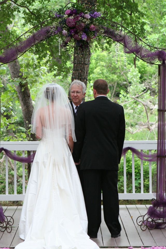 2012/04(April)/Briana-Seeley-Trey-Chapman-Wedding/640x480_2012-04-14-Briana-Trey-Chapman-wedding-24.JPG