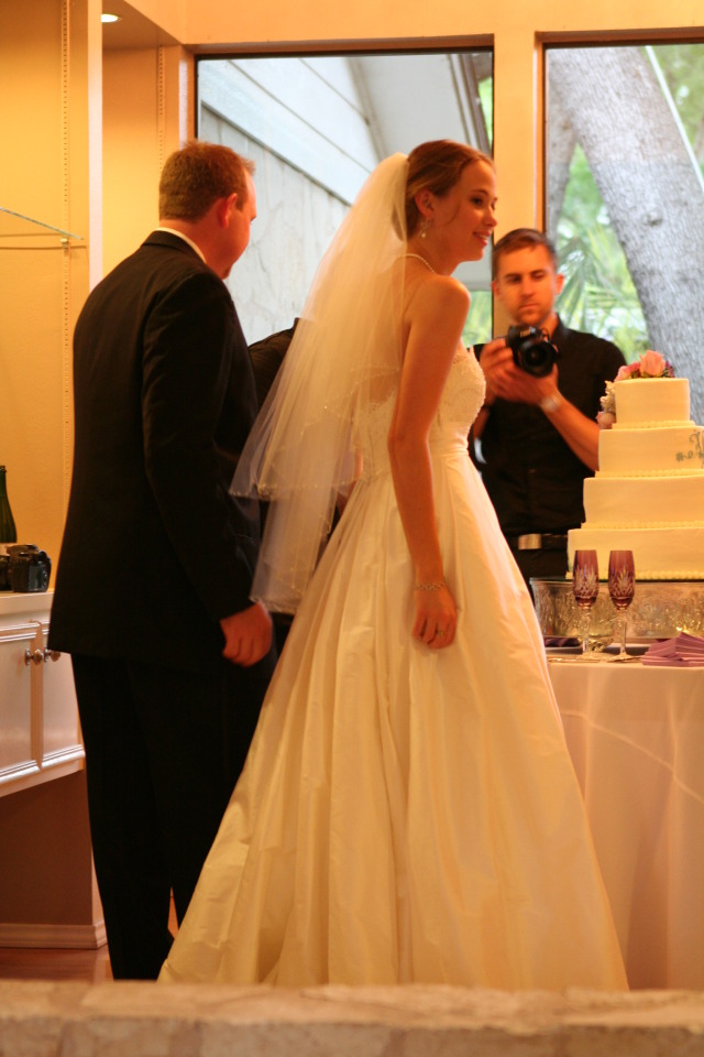 2012/04(April)/Briana-Seeley-Trey-Chapman-Wedding/640x480_2012-04-14-Briana-Trey-Chapman-wedding-39.JPG