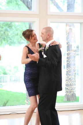 2012-04-14-Briana-Trey-Chapman-wedding-56-Mike-Carla-dancing.JPG