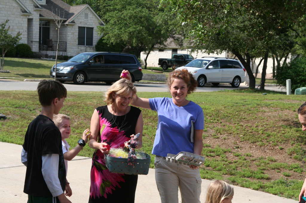 2012/04(April)/Easter/1024x768_2012-04-08-Easter-55-Chance-Ian-Janeen-Suzi.JPG