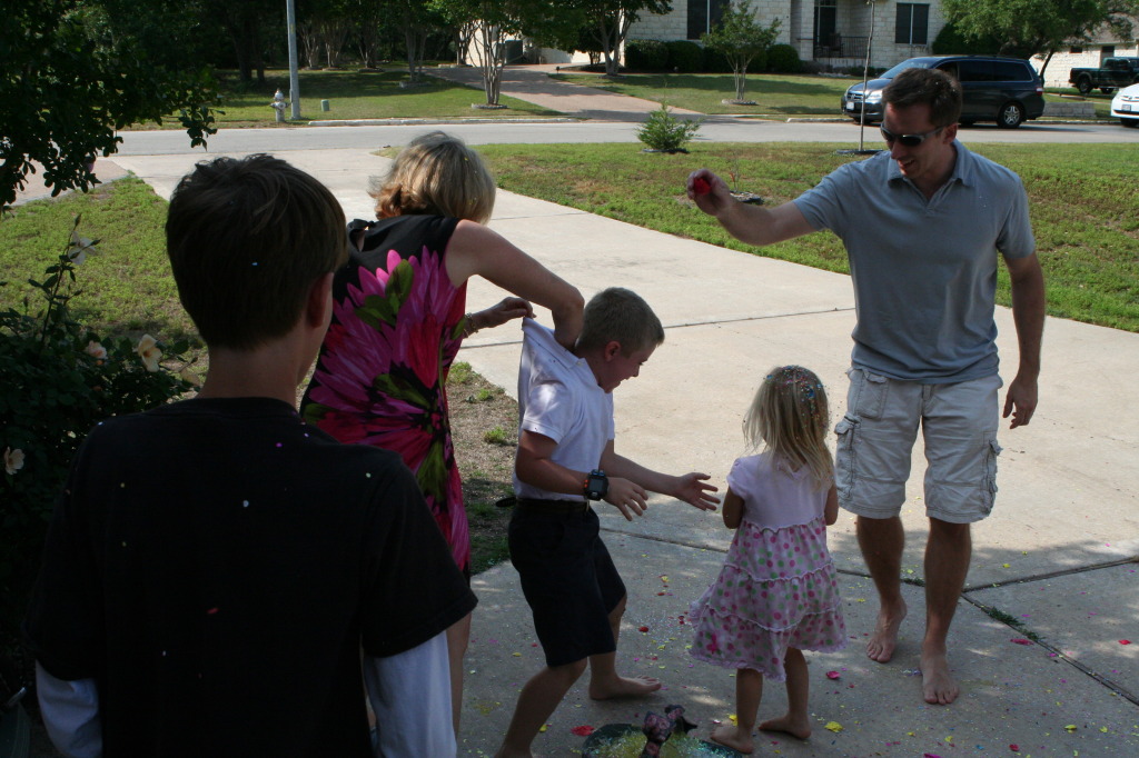 2012/04(April)/Easter/1024x768_2012-04-08-Easter-74-Chance-Janeen-Ian-Josh-Sydney.JPG