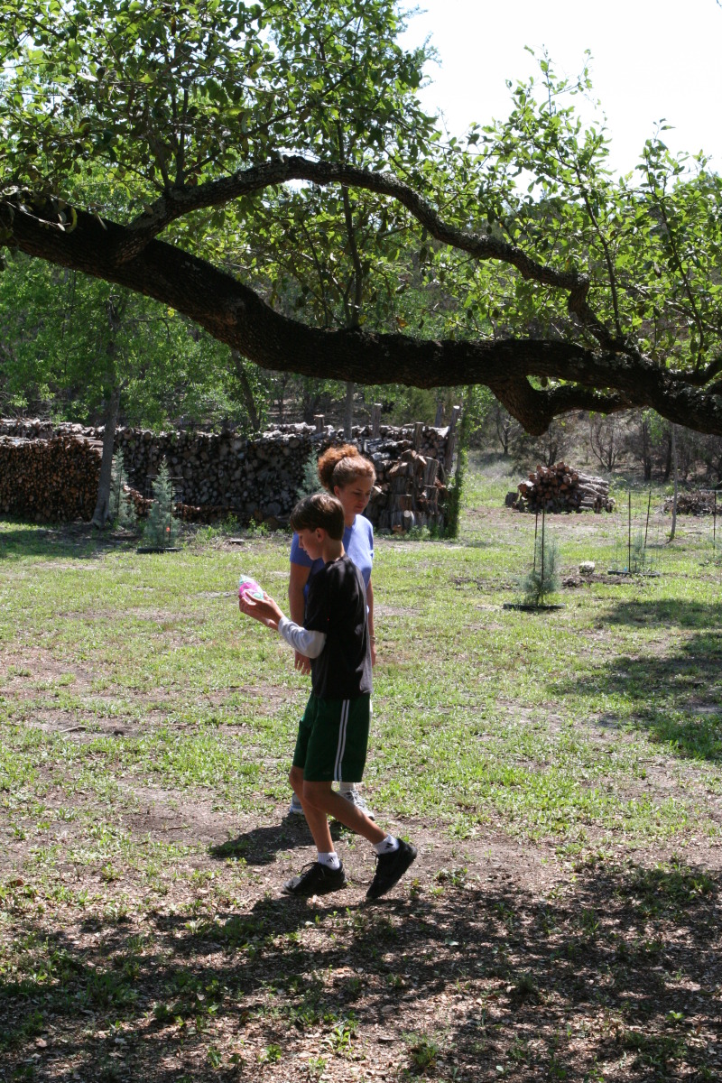 2012-04-08-Easter-12-Chanc-Suzi.JPG