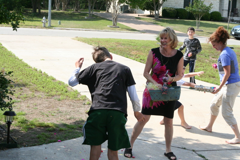 2012/04(April)/Easter/800x600_2012-04-08-Easter-40-Ian-Janeen-Chance-Dax-Suzi.JPG