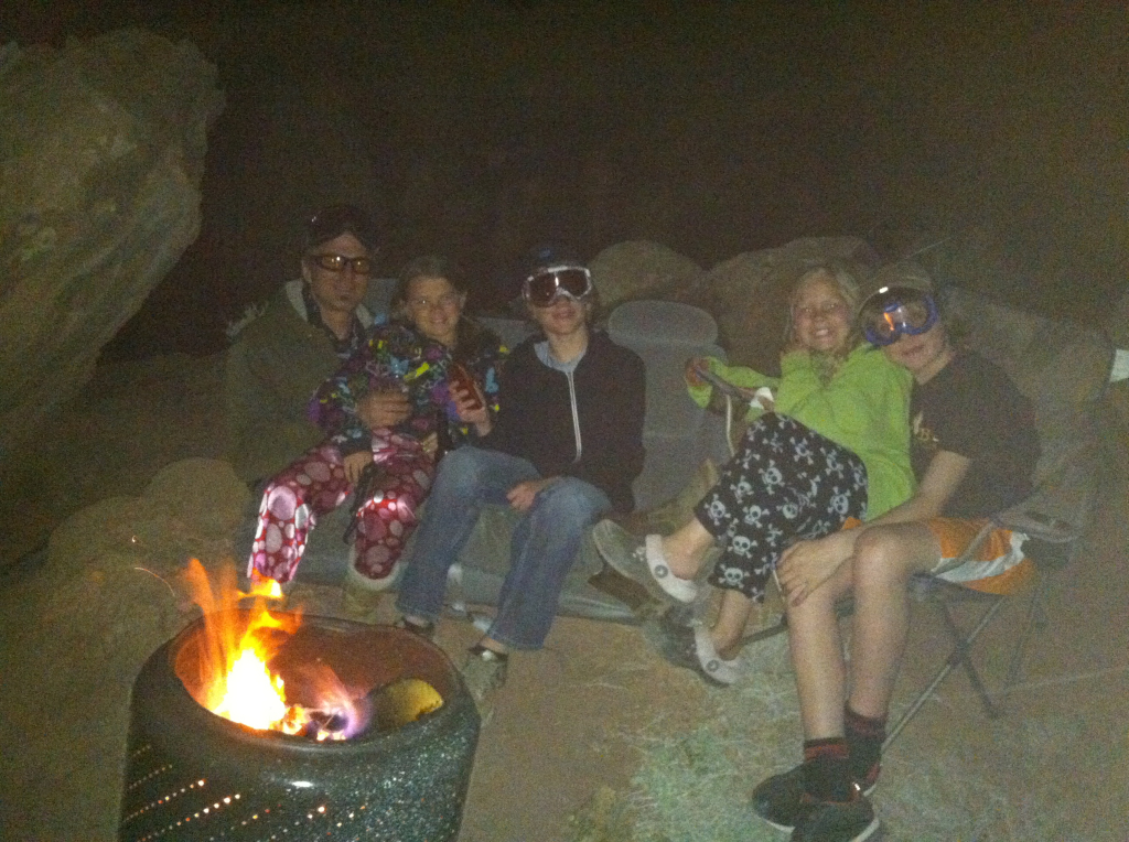 2012-04-Moab-Utah-07-Justin-Kyla-Vale-Gracie-Zach.jpg