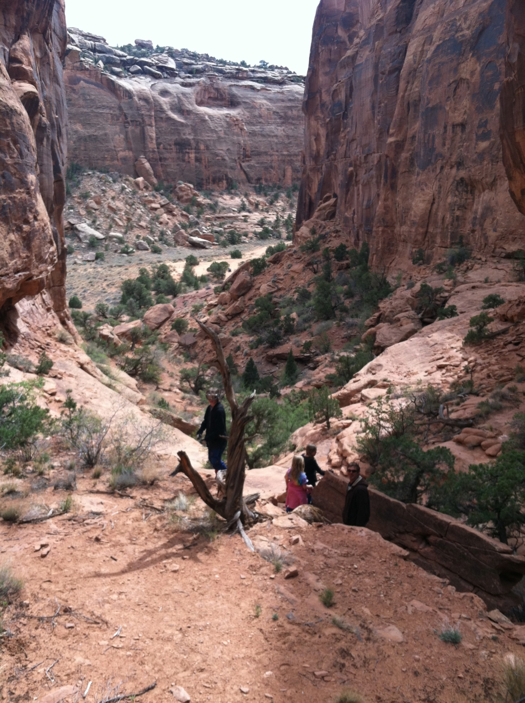 2012/04(April)/Moab/1024x768_2012-04-Moab-Utah-34-Carl-Justin.jpg