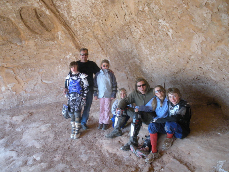 2012-04-11-Moab-UT-18-Whales-Eye-Zach-Carl-Jayden-Gracie-Justin-Kyla-Vale.JPG