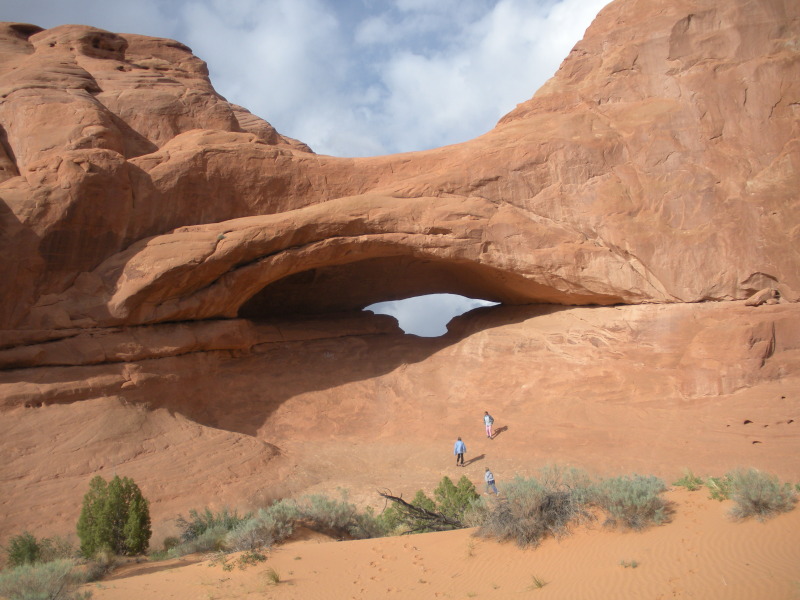 2012-04-11-Moab-UT-21-Whales-Eye.JPG