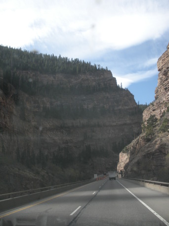 2012-04-10-Travelling-to-Moab-1.JPG