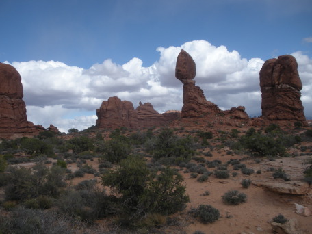 2012-04-11-Moab-UT-02-Balanced-Rock.JPG