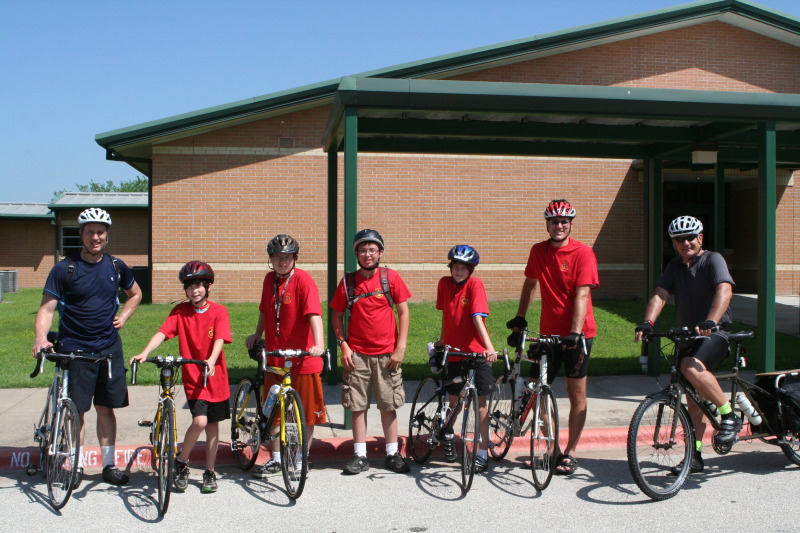 2012/04(April)/Troop214-Cycling-MB-50-miles/800x600_2012-04-01-Troop214-Cycling-Merit-Badge-50-mile-09--Patrick-Dax-Johnathan-Nathan-Chance-Travis-Tim-StartLine-GOOD.JPG