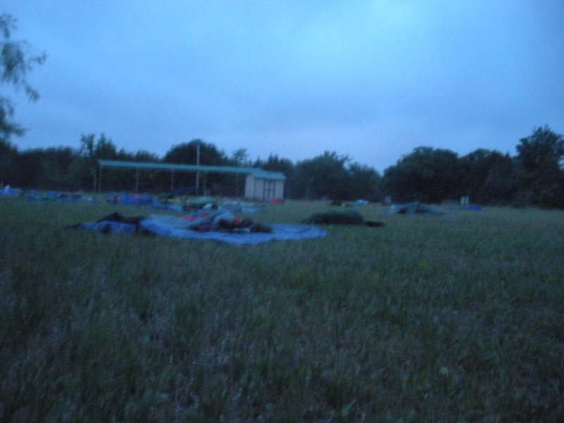 2012/05(May)/OA-Ordeal/800x600_2012-05-05-OA-Ordeal-03-sleeping-under-the-stars.JPG