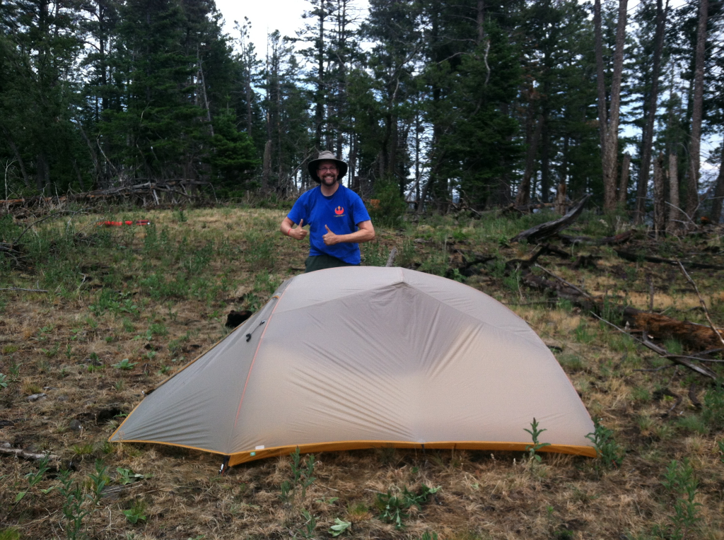 2012/07(July)/2012-07-Troop214-Camp-Wehinapay/1024x768_2012-07-Camp-Wehinapay-032-Matt-new-tent-broken-pole.jpg