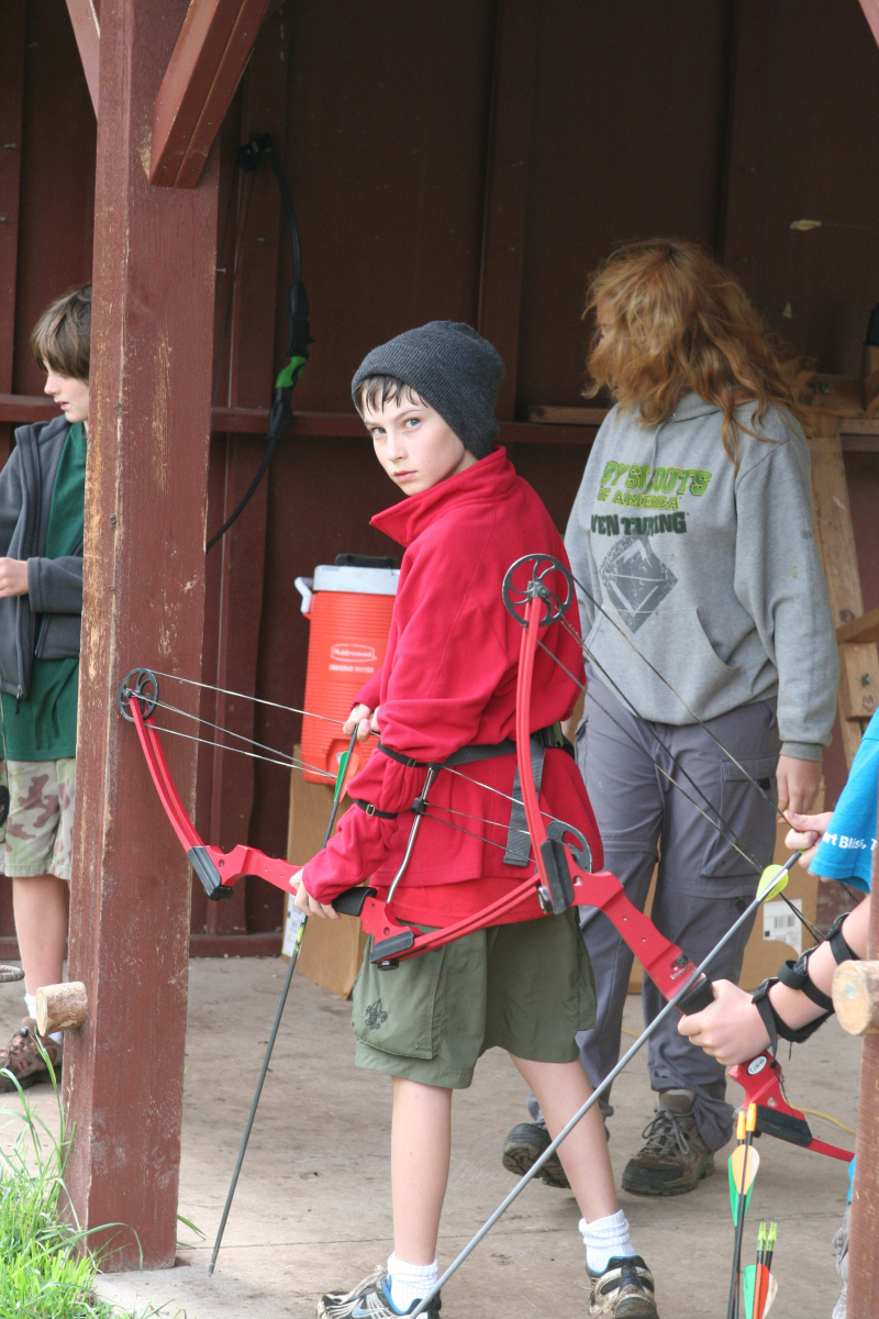 2012-07-Camp-Wehinapay-049-Dax-bow-and-arrow-GOOD.jpg