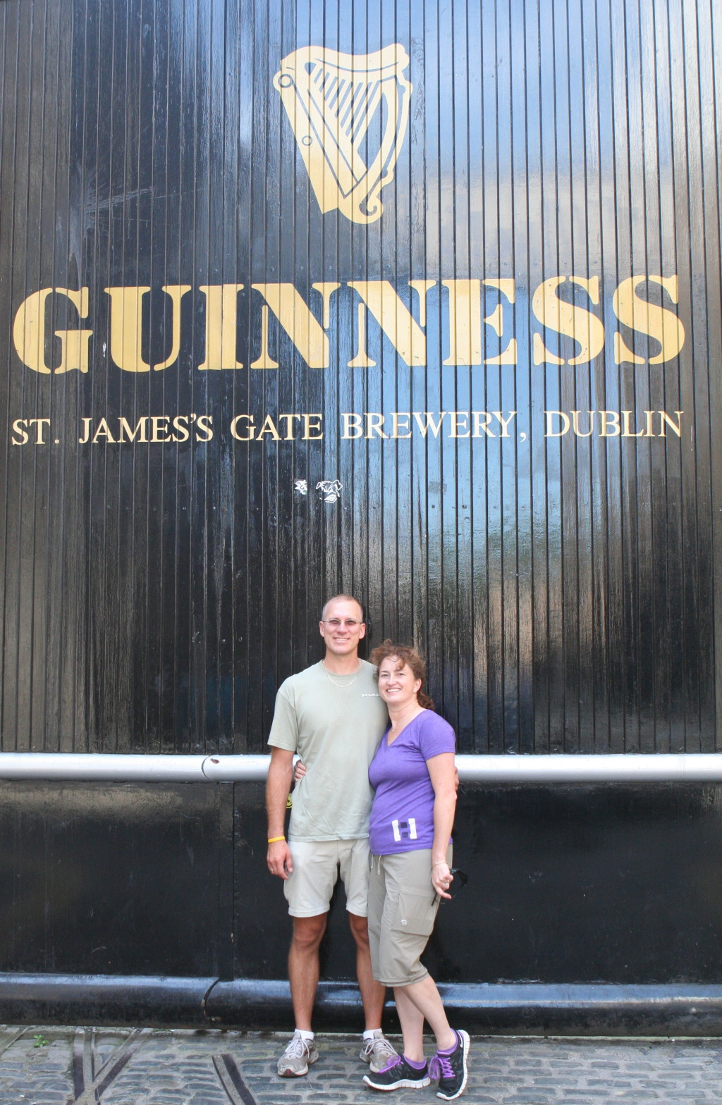 2012/08(August)/Ireland/Day1-Dublin/1024x768_2012-08-10-Ireland-Day1-Dublin-064-Suzi-Travis-GOOD.jpg