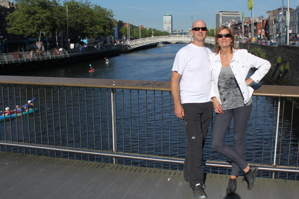 2012/08(August)/Ireland/Day1-Dublin/1024x768_2012-08-10-Ireland-Day1-Dublin-197-Mike-Carla.JPG
