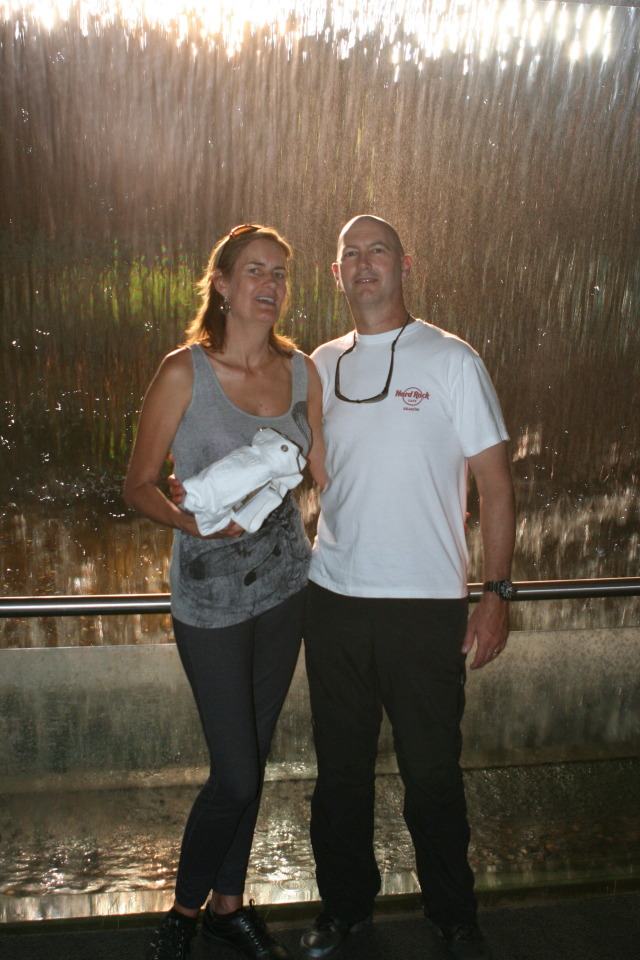 2012-08-10-Ireland-Day1-Dublin-085-Mike-Carla.jpg