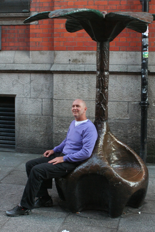 2012-08-10-Ireland-Day1-Dublin-215-Mike.jpg