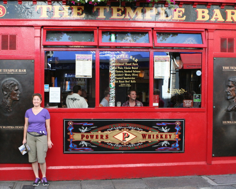 2012/08(August)/Ireland/Day1-Dublin/800x600_2012-08-10-Ireland-Day1-Dublin-008-Suzi.JPG